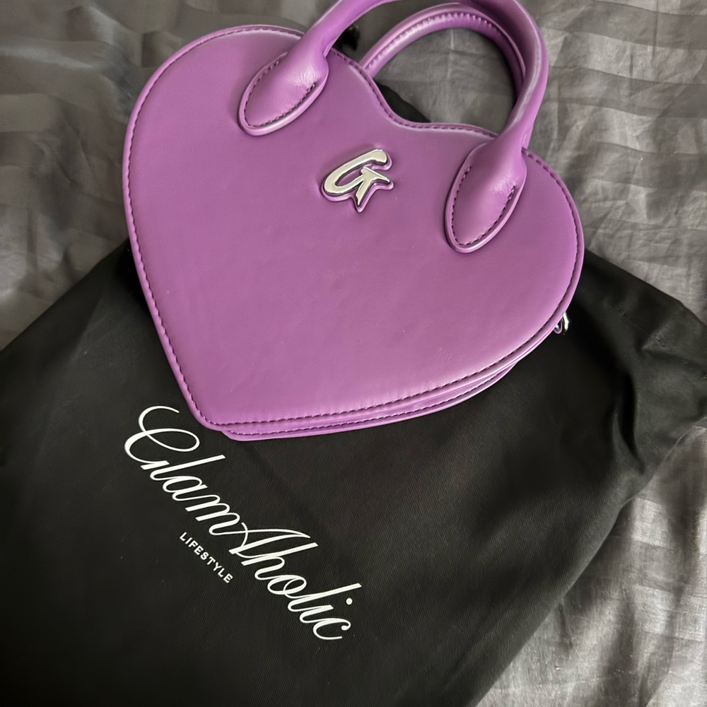 Exclusive Glamaholic Purple Heart shaped purse